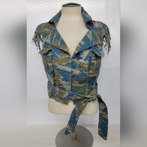 Camo Fringe Vest Wolf Pack Upcycled Military - Picture 3 of 11